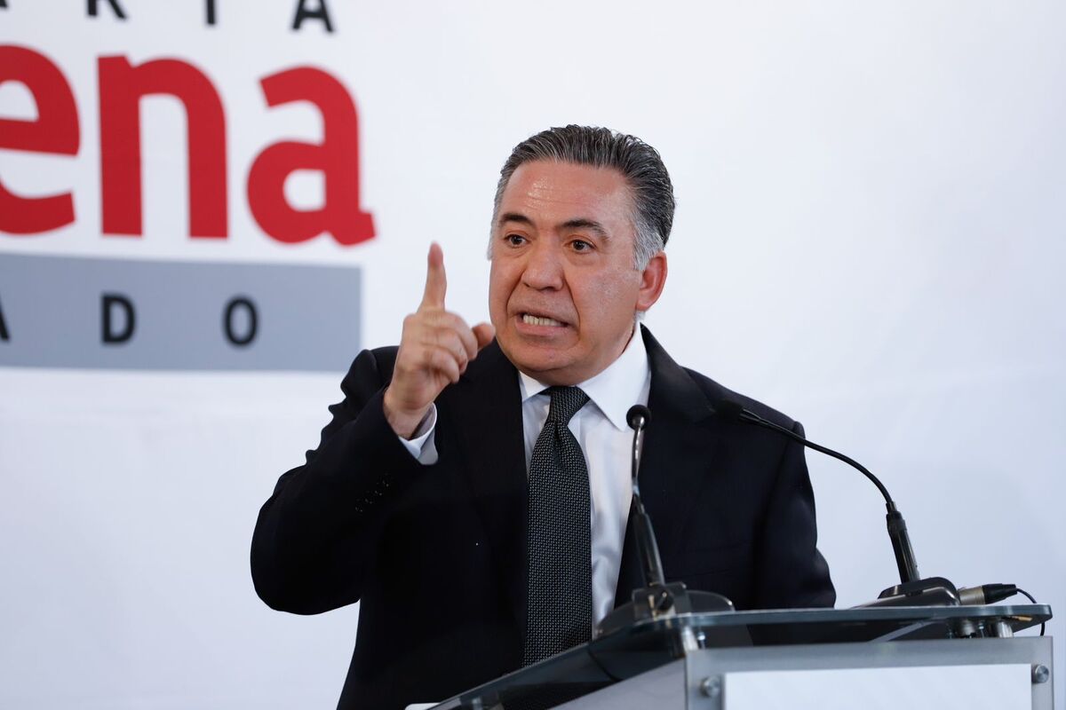 Enrique Inzunza en conferencia de prensa en el Senado. Foto: Ariana Pérez