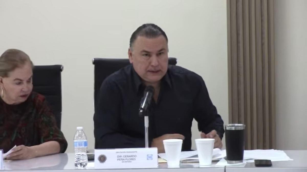 Gerardo Peña Flores presentó una iniciativa para que los 43 municipios de Tamaulipas cuenten con tecnología para modernizar trámites y servicios.