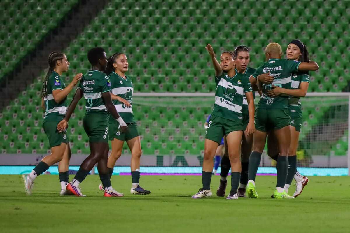 Guerreras de Santos Laguna consiguen su primer triunfo del torneo.| Verónica Rivera.