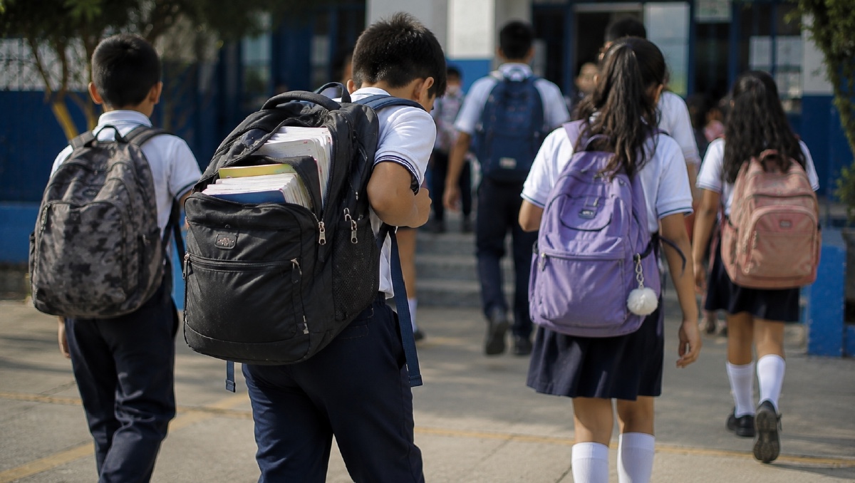 ¿Cuánto debe pesar la mochila de un niño? Esto recomienda Salud CdMx | IA DISCOVER