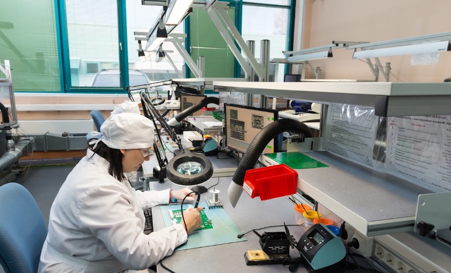 Vietnam rebasa a México en superávit con EU ante boom de inteligencia artificial. ( Especial)