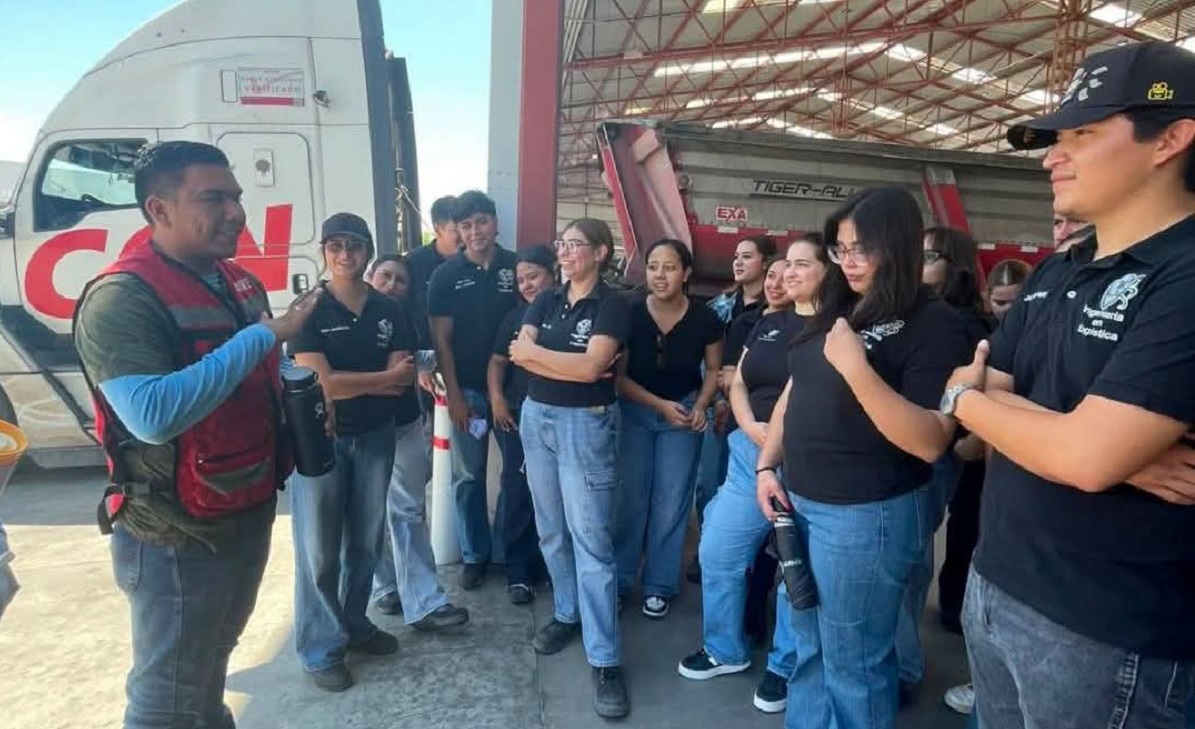 Durante las visitas a empresas los jóvenes conocen de primera mano los procesos. Foto proporcionada UTLD