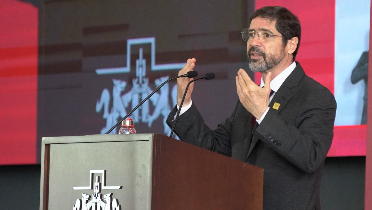 Alejandro Guevara rinde su Primer Informe al frente de la Ibero Puebla | Agencia Es Imagen
