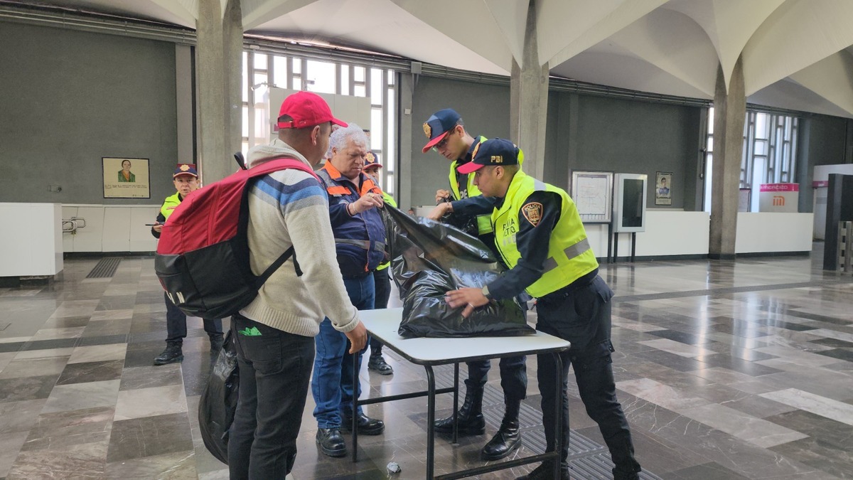 Estaciones como Merced, Pino Suárez, Hidalgo y Candelaria tendrán mayor vigilancia policial este mes patrio.| Foto: Especial