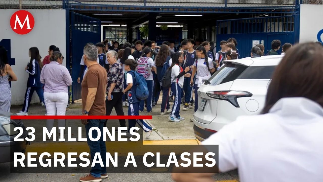23 millones de estudiantes regresan a clases con becas para todos