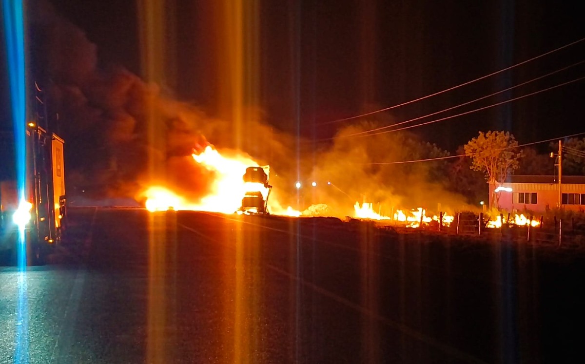 ncendio paraliza la carretera Victoria-Tula; esto ocurre en Rumbo Nuevo. | Cortesía