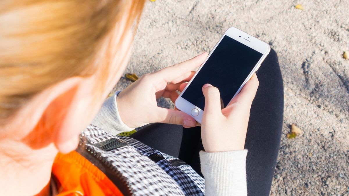 La propuesta contempla una regulación para el uso de celulares en los planteles.  | Dany Béjar