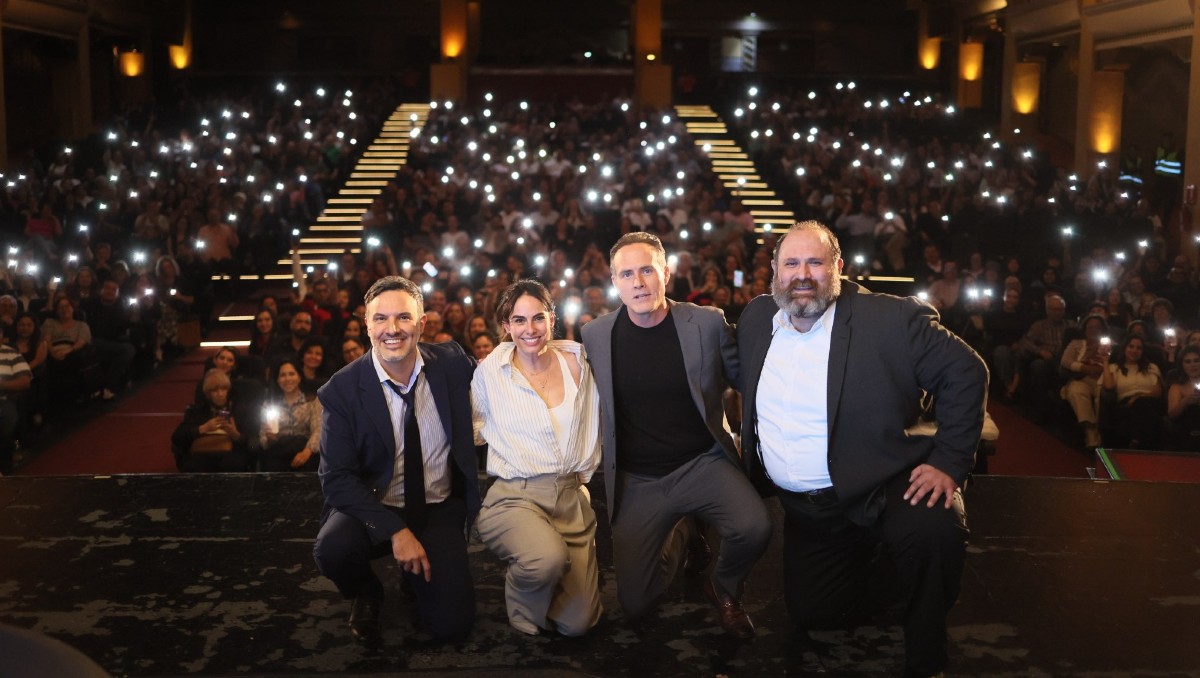 Ana Serradilla, Alejandro de la Madrid, Daniel Haddad y Erik Hayser actúan en la obra El método Groholm (Cortesía Teatro Galerías)