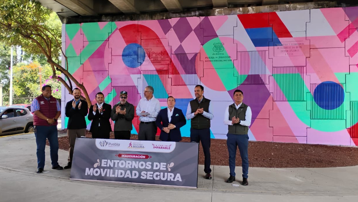 Develan mural en crucero como parte de estrategia de seguridad vial en Puebla | Nancy Camacho