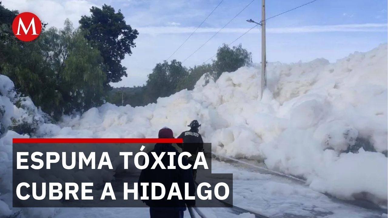 Espuma tóxica bloquea carretera en Hidalgo y duplica tiempo de traslado