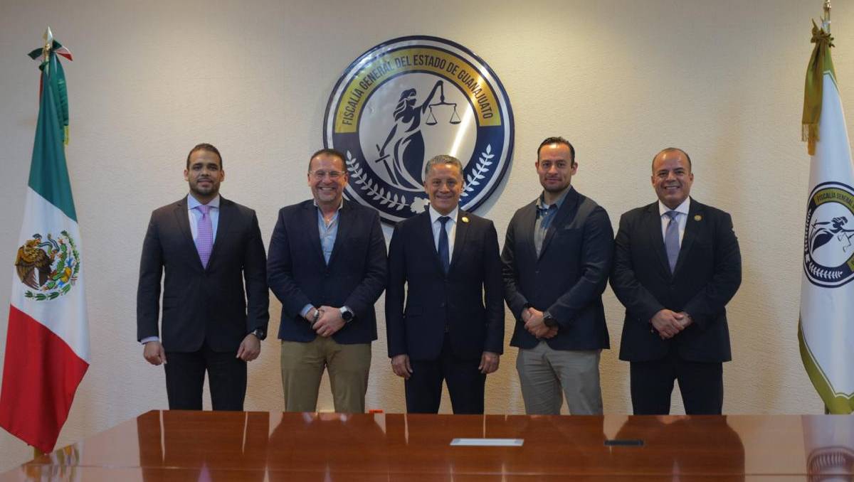 Gerardo Vázquez Alatriste, sostuvo una reunión de trabajo con representantes del Departamento de Investigaciones de Seguridad Nacional (HSI) de Estado