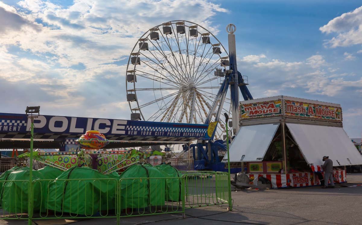 Juegos mecánicos en la Feria de Torreón. | Foto: Verónica Rivera