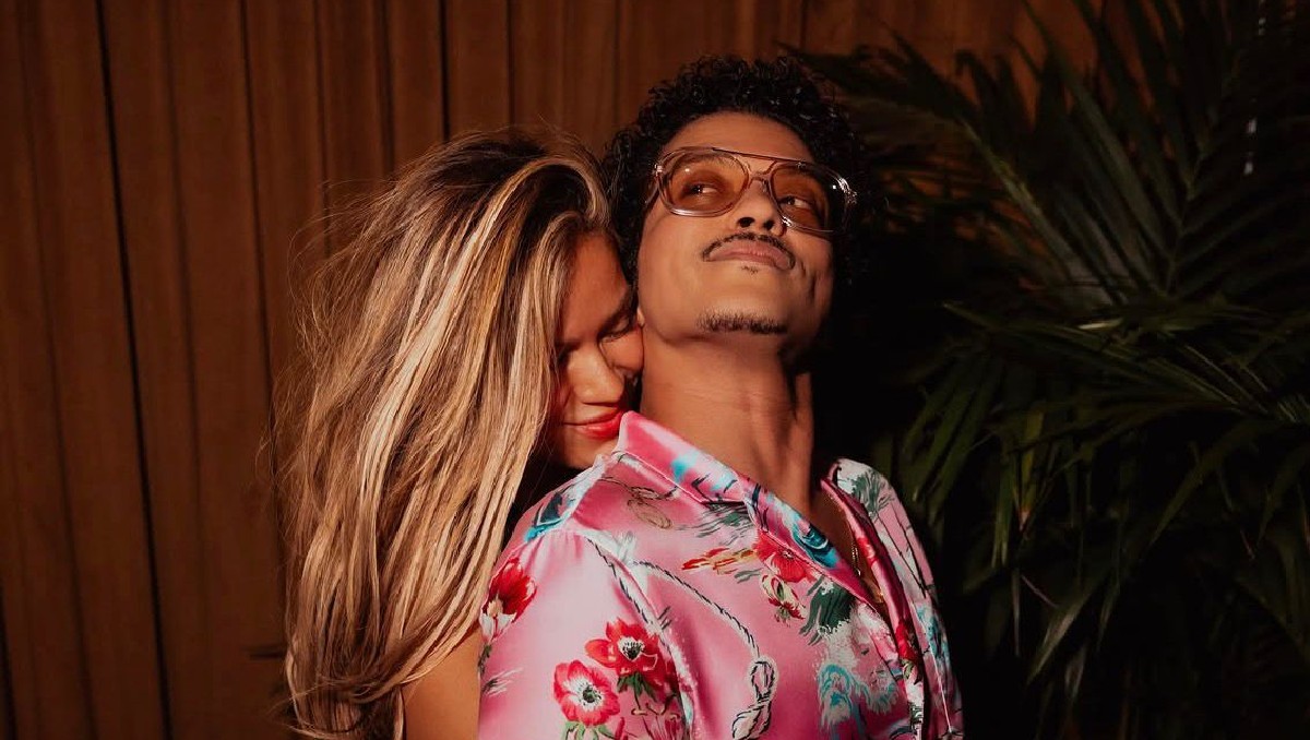 Karol G y Bruno Mars desataron rumores de romance (IG: @karolg)