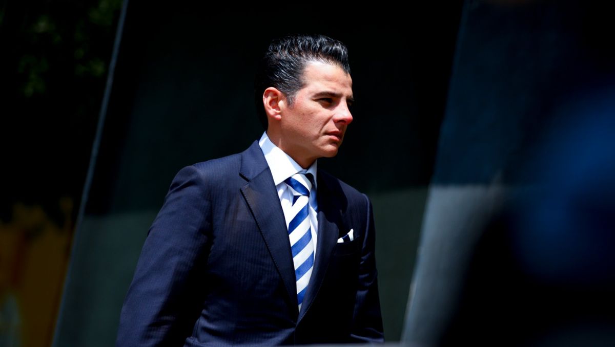 Miguel Ángel Flores acude a la reunión en el edificio de la Secretaría de Finanzas y Tesorería General. | Jorge López
