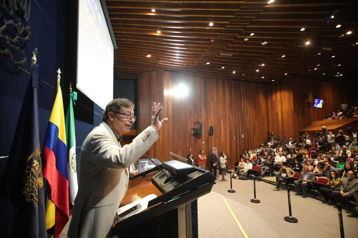 Petro comparó ese escenario con las distopías descritas en 1984, de George Orwell. | Foto: X @PUEDJSUNAM