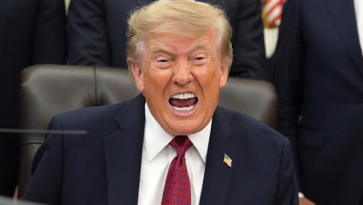 El presidente Donald Trump en la Oficina Oval en la Casa Blanca en Washington, el 31 de agosto del 2026. | AP