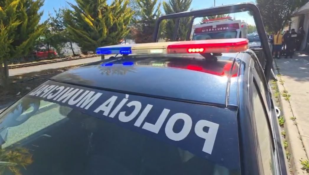 Retienen a hombre señalado por presuntamente intentar robar una camioneta. (Cortesía)
