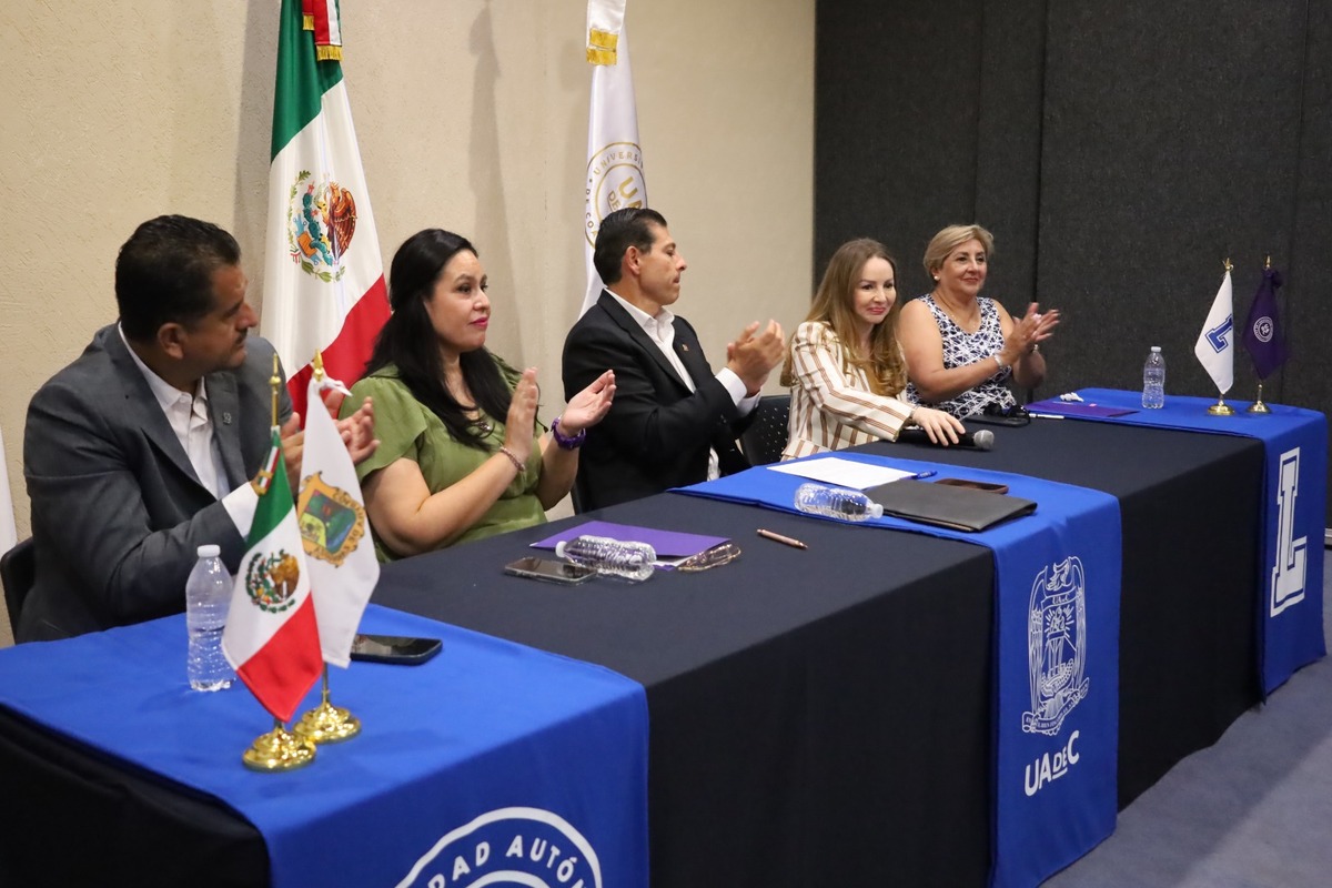 UAdeC ratifica apoyo a familias víctimas indirectas de feminicidio.| Verónica Rivera.