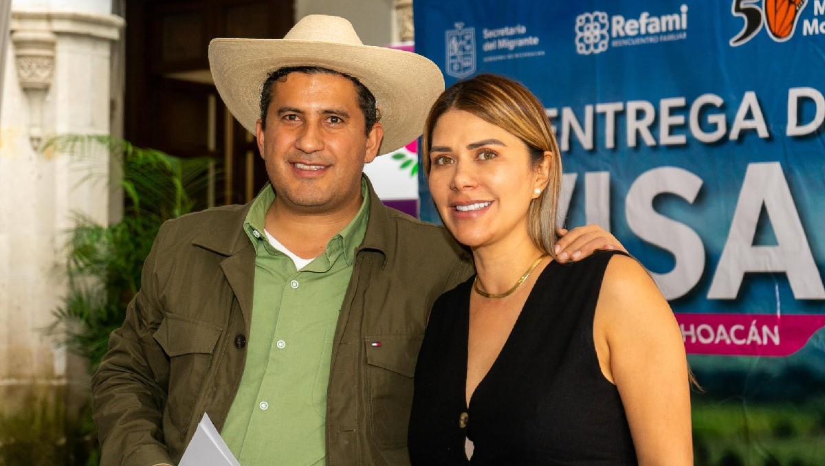 Yesenia Méndez junto a Carlos Manzo. | Especial