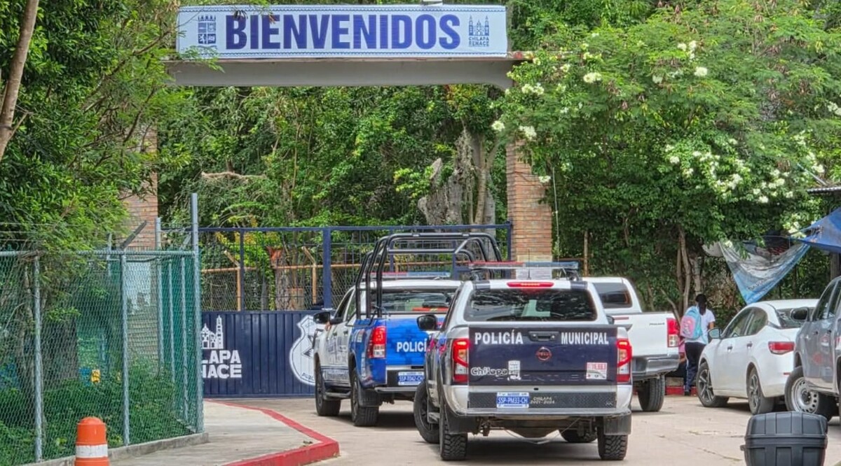 Detienen a policías municipales de Chilapa. | Foto: Especial