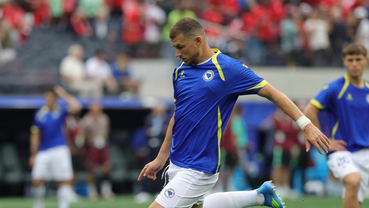Edin Dzeko anuncia su retiro de la Selección de Bosnia a los 40 años (Imago7)
