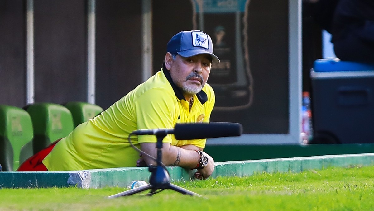 Leopoldo Luque niega signos de alarma en Maradona durante juicio por su muerte. (Imago7)