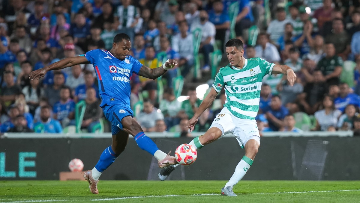 Liga MX confirma cambio de horario del partido Cruz Azul vs Santos (Imago7)