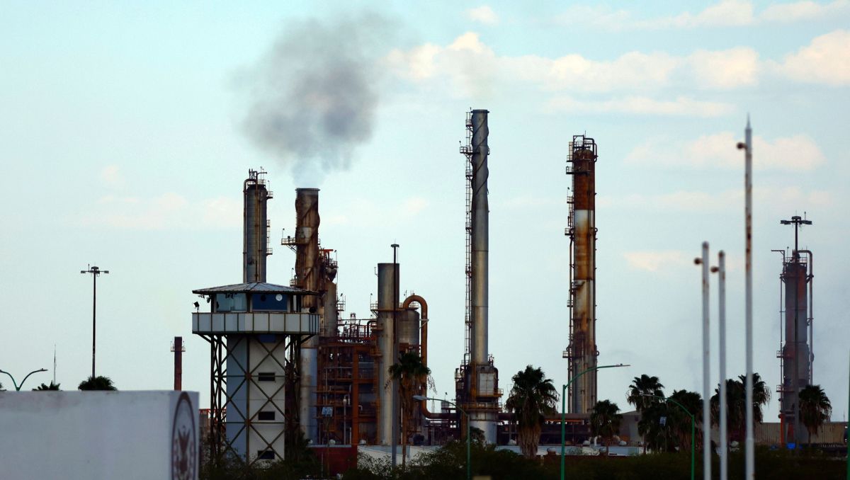 NL entregó pruebas a la ASEA sobre olores a azufre y solicitó inspeccionar la refinería de Cadereyta | Jorge López