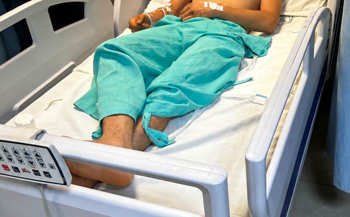 Presunta novatada en plantel educativo deja a un alumno hospitalizado. | Pedro E.