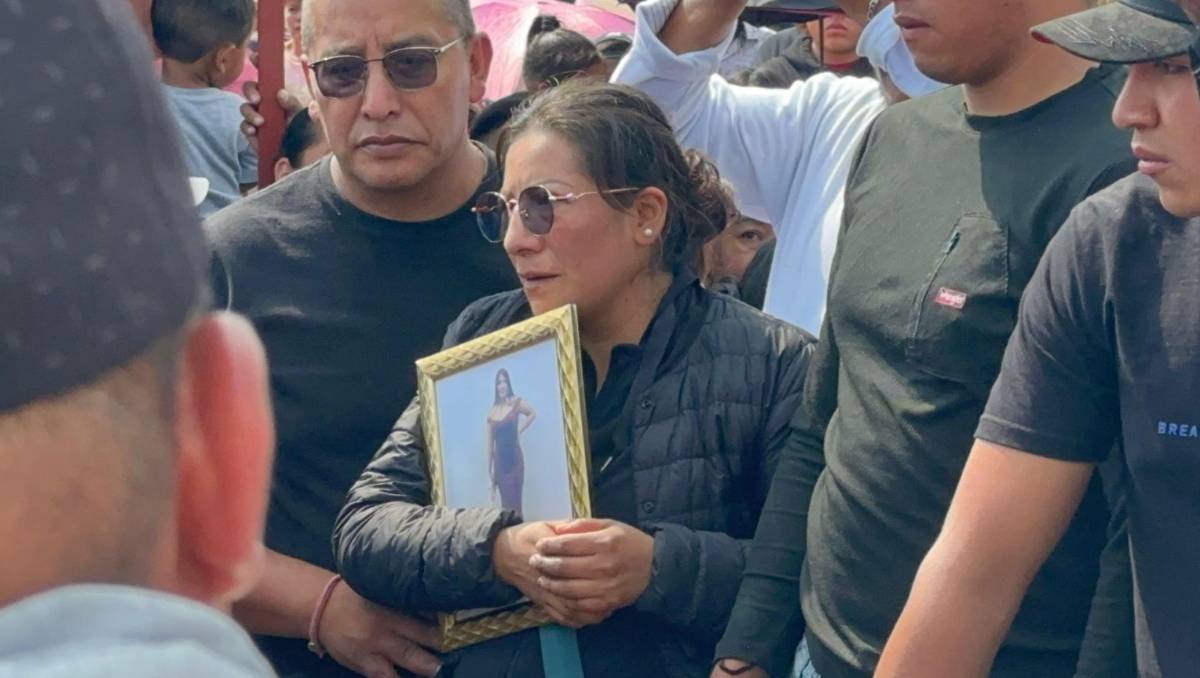 Familiares y amigos despidieron a Aleyda en Chalco; la joven fue víctima del multihomicidio registrado en Atizapán. | Foto: Zuleyma García