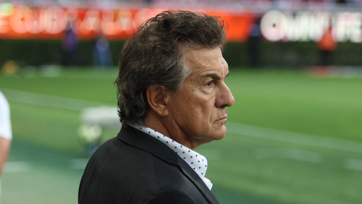 Rubén Omar Romano termina su tratamiento contra el cáncer de próstata y lo celebra con su familia (Imago7)