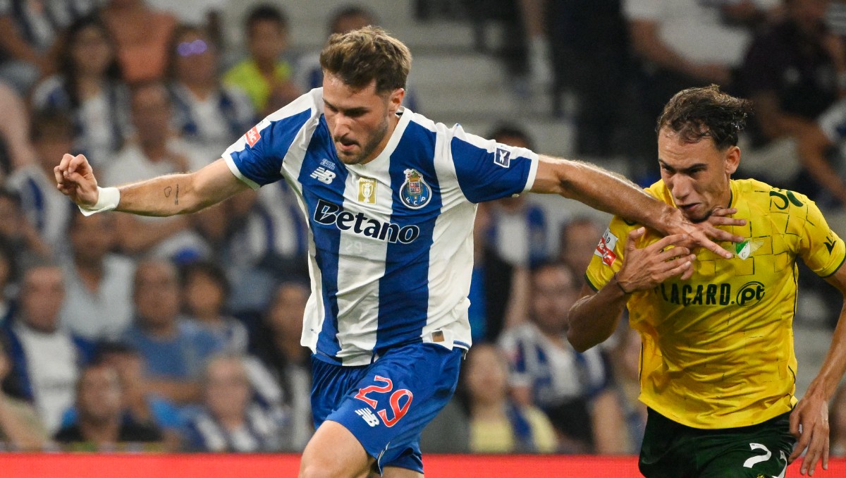 Santiago Gimenez debuta con el Porto en la victoria sobre el Moreirense en la Liga de Portugal (AFP)