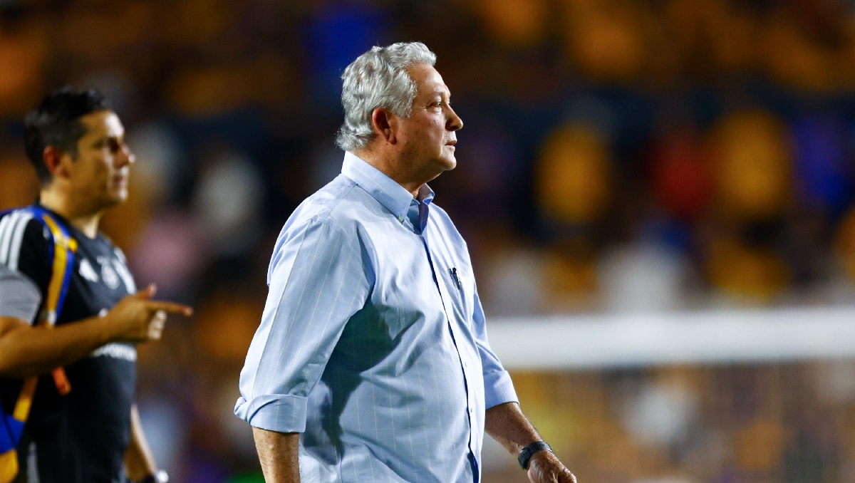 Vucetich acepta que encontrar un delantero para Tigres se ha complicado (Imago7)