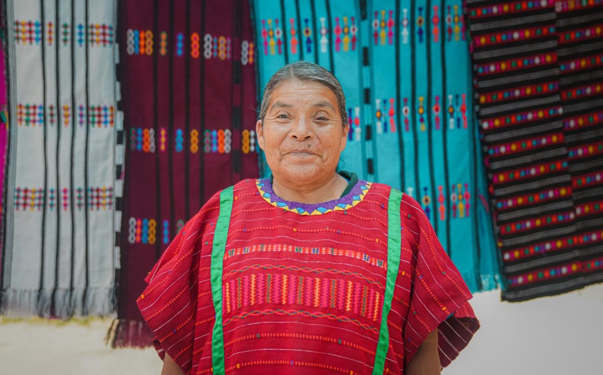 Con las acciones de SeMujeres, se busca impulsar la autonomía económica de las mujeres indígenas y afromexicanas. | Foto: Especial