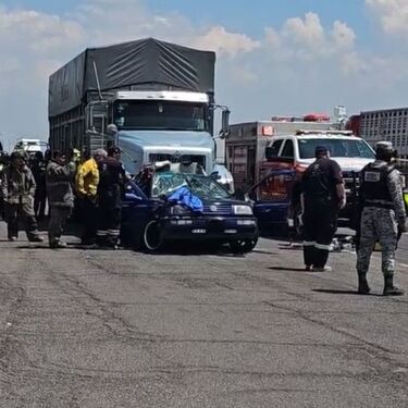 Un accidente vial registrado la tarde de este domingo sobre la carretera federal 45, en el tramo Celaya-Salamanca,