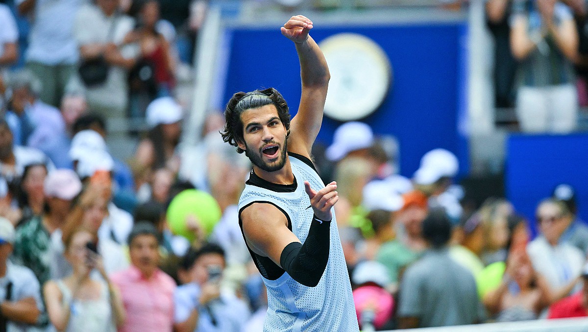 Carlos Alcaraz no tiene piedad con Tommy Paul y clasifica a Cuartos de Final del US Open (AFP)