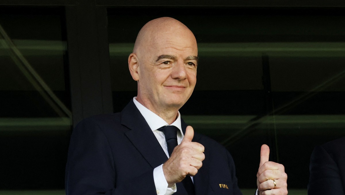 Gianni Infantino buscará la reelección como presidente de la FIFA pese a crisis (Reuters)