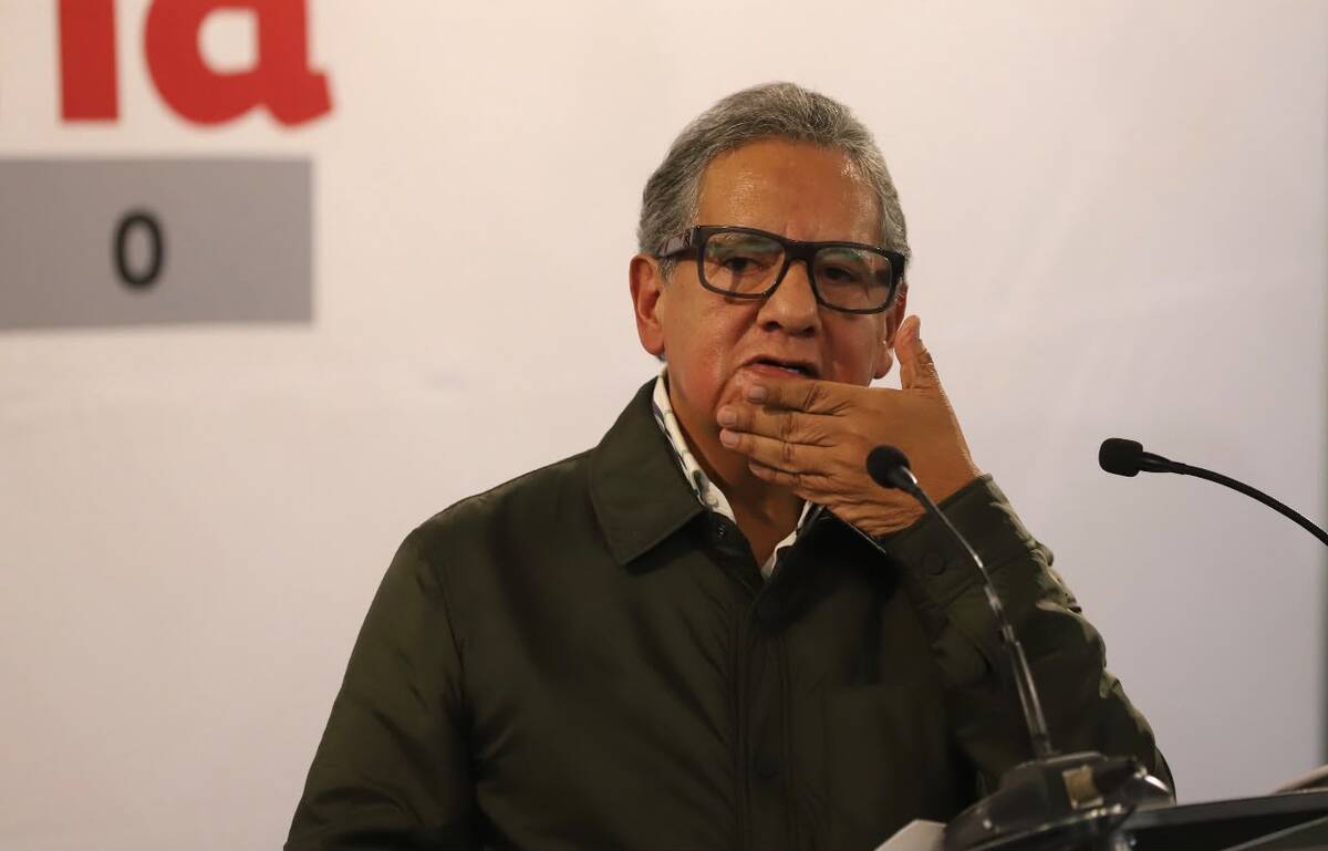 Higinio Martínez rechazó que existan senadores de Morena vinculados con el narcotráfico. | Foto: Javier Ríos