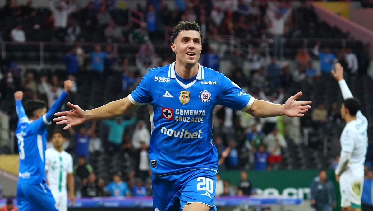 José Paradela marcó en la victoria de Cruz Azul sobre Santos (Imago7)