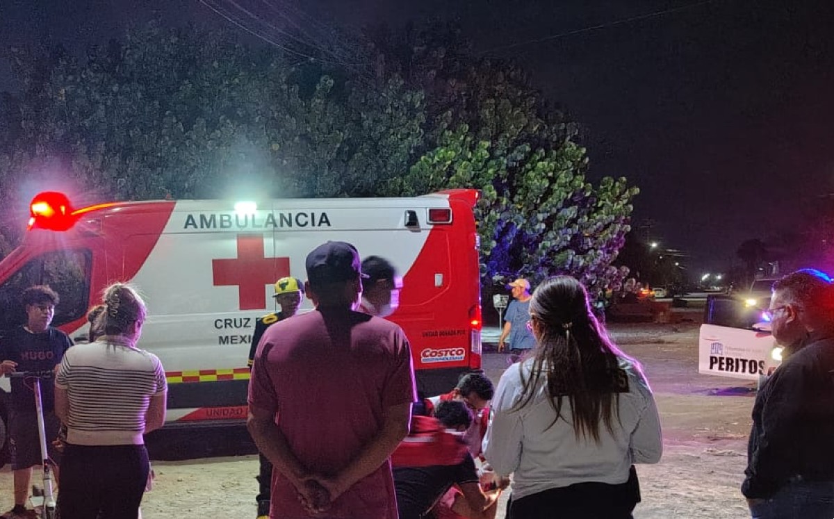 La joven fue trasladada de urgencia al hospital. | Foto: Alejandro Escobedo