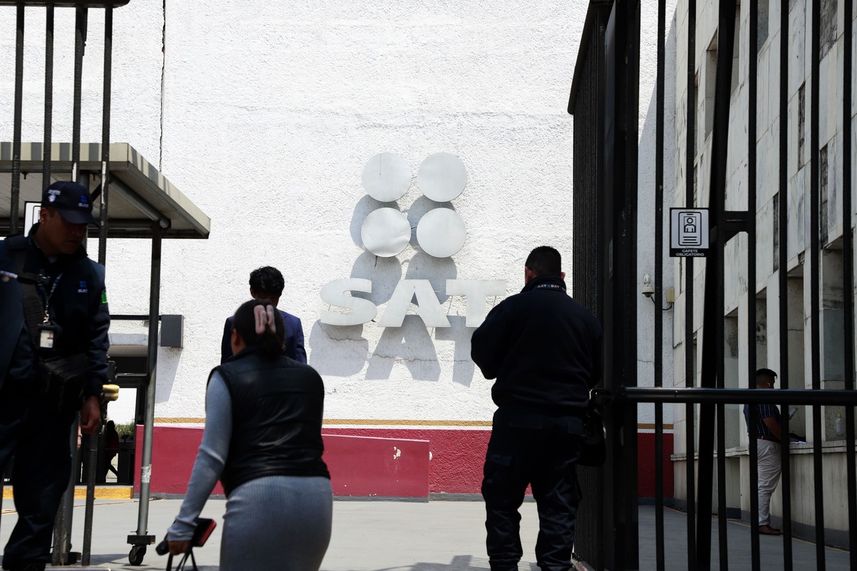Legisladores proponen regular el uso de Inteligencia Artificial en la fiscalización del SAT. | Foto: Juan Carlos Bautista