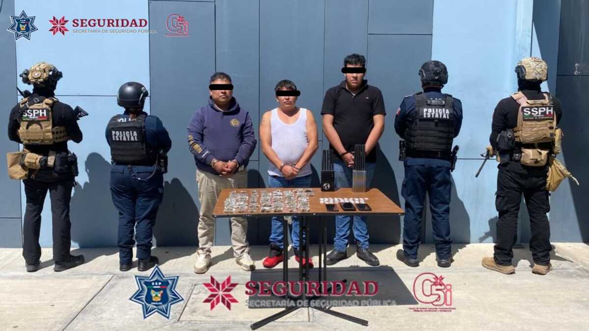 Recuperan tractocamión robado de casi 25 toneladas en Singuilucan. (SSPH)