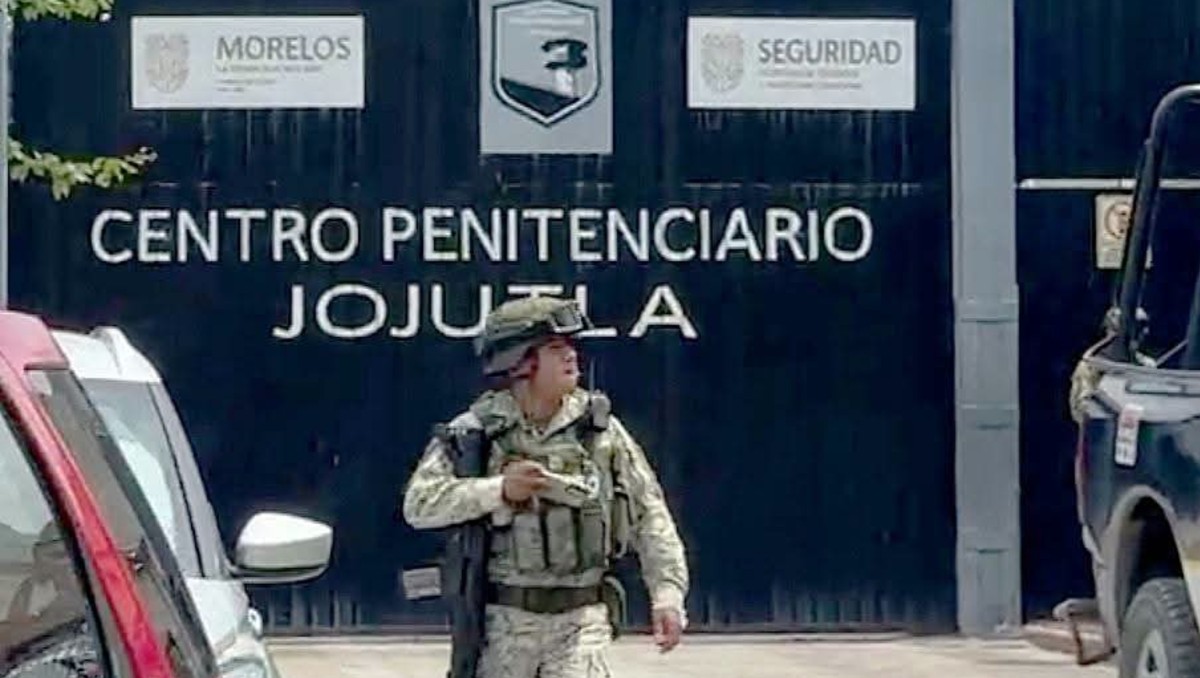 Cuerpos de seguridad mantienen vigilancia reforzada en el Centro Penitenciario de Jojutla tras el traslado de seis heridos| Foto: Especial
