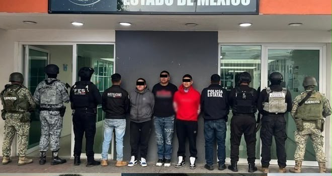Tres presuntos extorsionadores del CJNG fueron detenidos en Chiconcuac tras un operativo coordinado entre la SSEM, la Defensa y la Guardia Nacional.