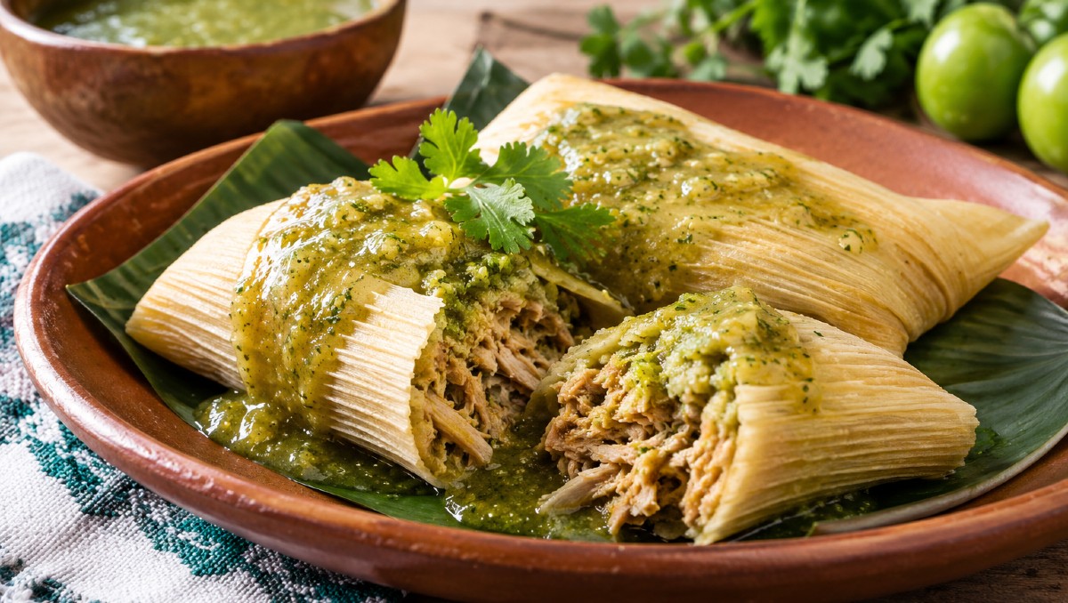 Receta para hacer tamales verdes con cerdo paso a paso (IA)