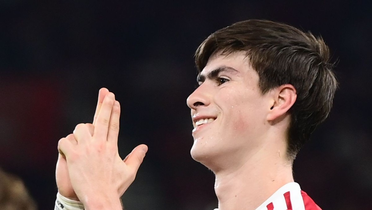 'Hormiga' González firma su primer doblete con el Olympiacos (X @olympiacos)