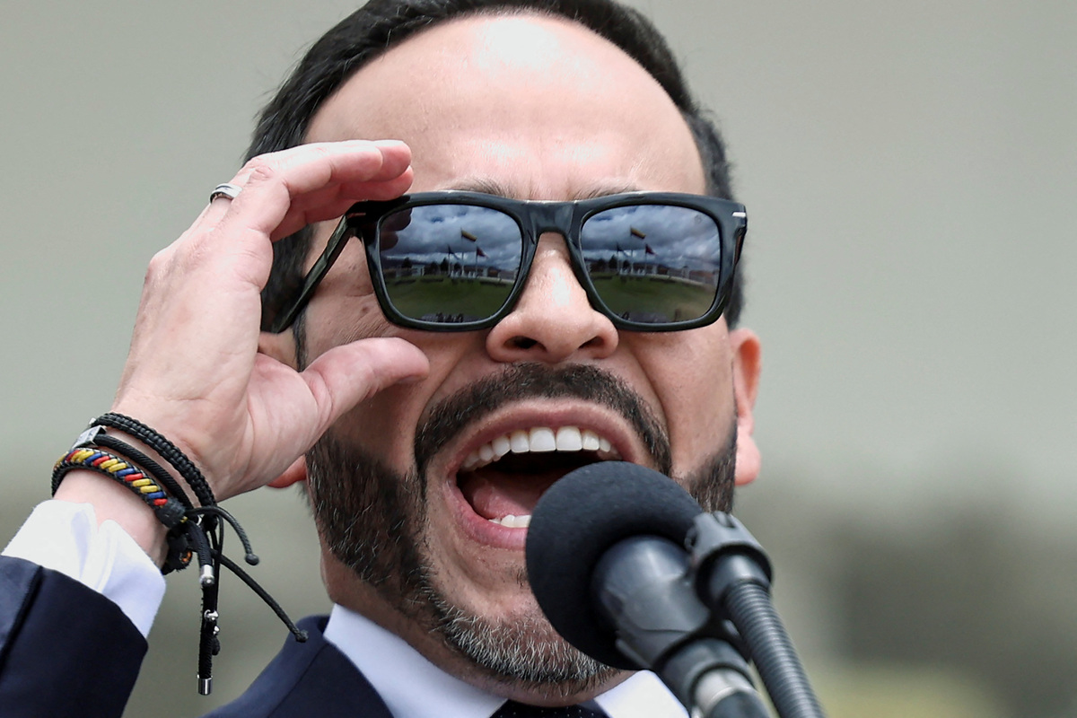 De la Espriella levanta suspensión general para que colombianos puedan portar armas