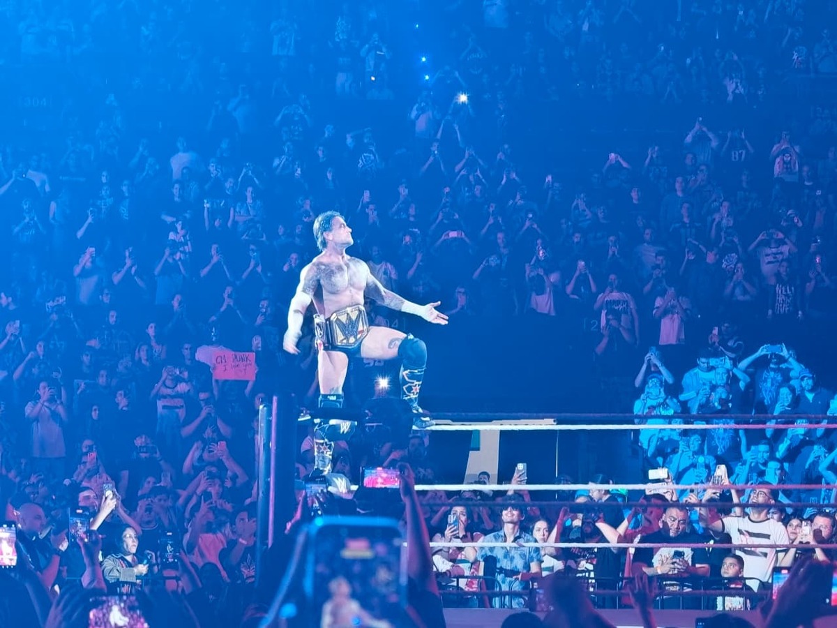 CM Punk retiene su título en Guadalajara. (Kevin Hernández)