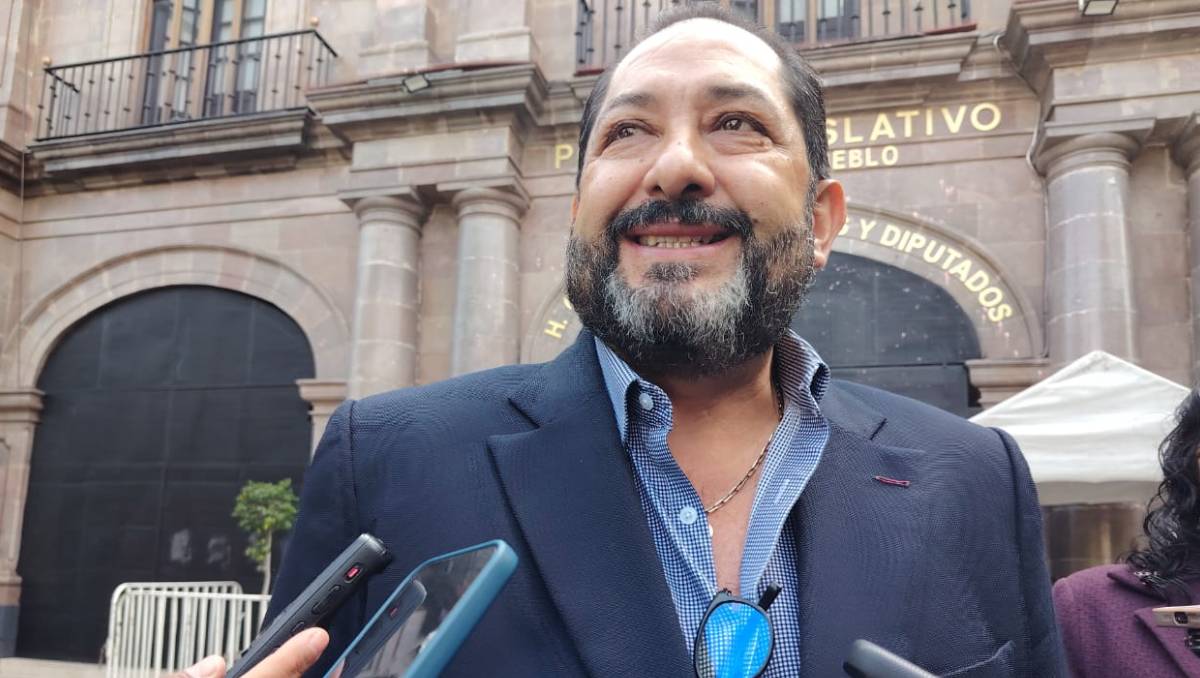 José Francisco Vázquez pidió extremar precauciones y cumplir las reglas para usar, transportar y almacenar pirotecnia. | Foto: Claudia Hidalgo