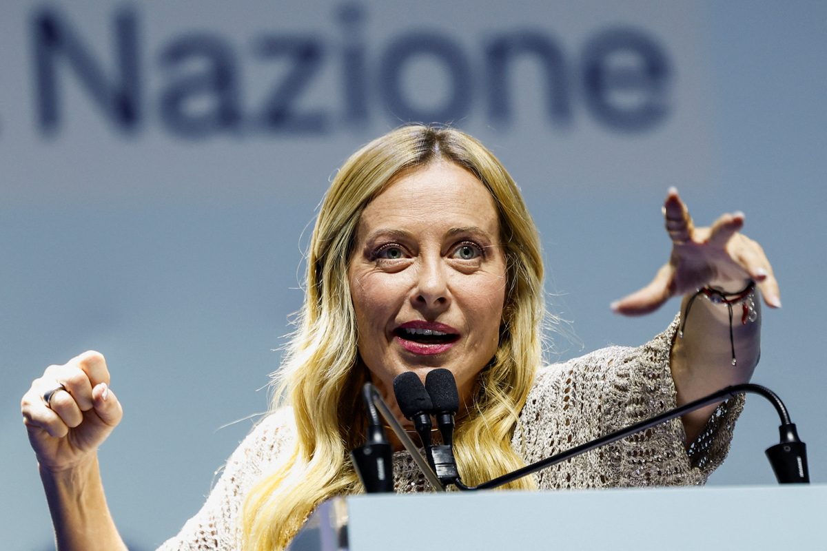 La primera ministra italiana, Giorgia Meloni, pronuncia el discurso de clausura en un acto para celebrar la trayectoria de su gobierno. | AFP